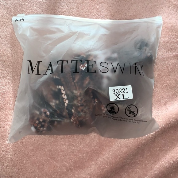 One piece 👙 - Picture 2 of 5